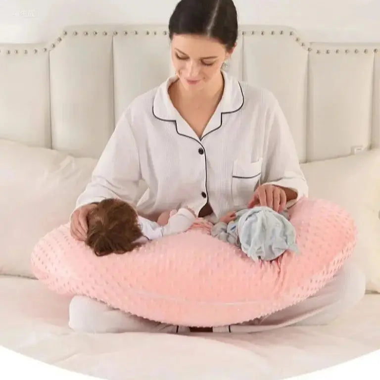 Oreiller d'Allaitement Bébé Doudou en Velours - Rose