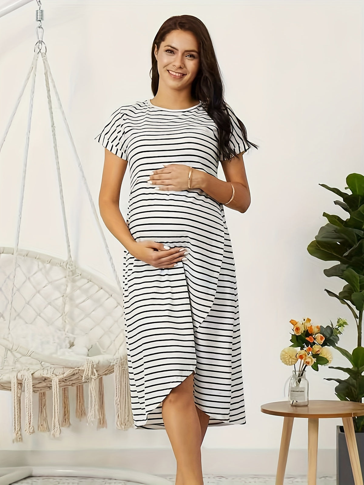 Robe d'Allaitement Rayée à Manches Courtes, Coupe A-line